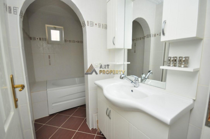 Двухэтажная вилла 3+1 с видом на море в Каргыджак,140 м2 - Ракурс 23