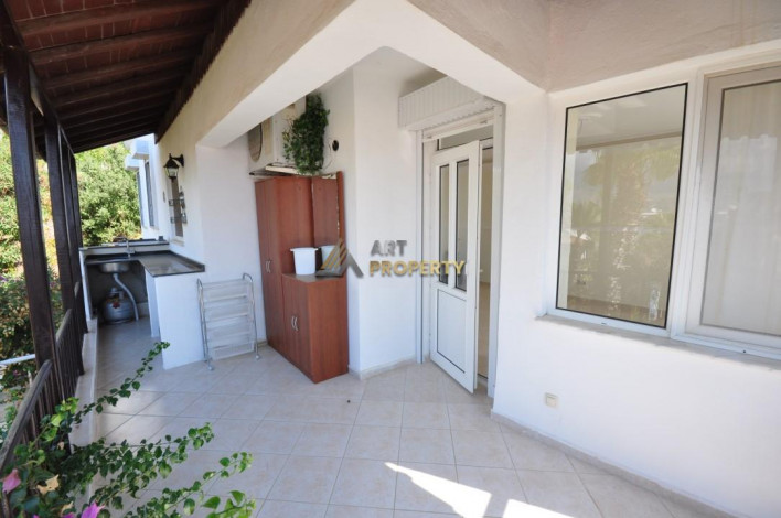 Двухэтажная вилла 3+1 с видом на море в Каргыджак,140 м2 - Ракурс 27