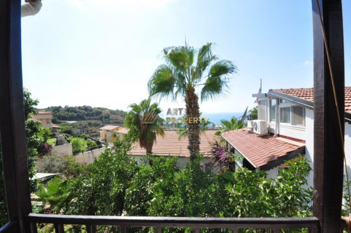 Двухэтажная вилла 3+1 с видом на море в Каргыджак,140 м2 - Ракурс 28