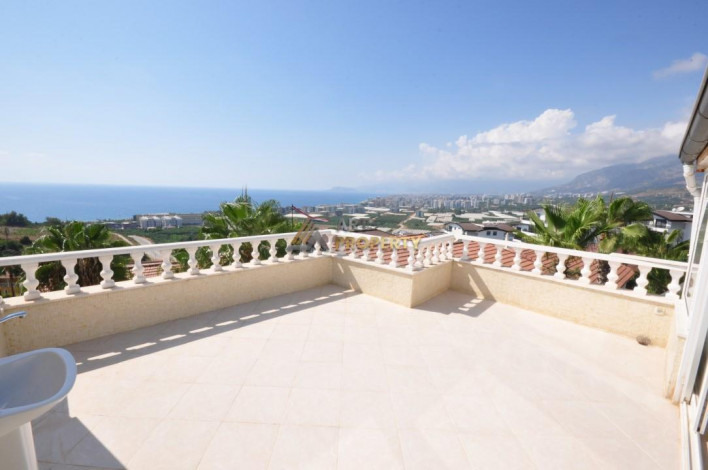 Двухэтажная вилла 3+1 с видом на море в Каргыджак,140 м2 - Ракурс 30