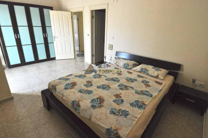 Прекрасная квартира 4+1 с видом на море и крепость в районе Тосмур, 270 м2. - Ракурс 8