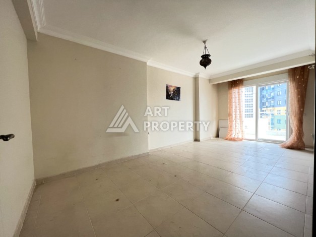 Просторная 2+1 с отдельной кухней в турецком доме развитого района Махмутлар - Ракурс 2