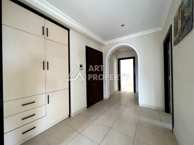 Просторная 2+1 с отдельной кухней в турецком доме развитого района Махмутлар - Ракурс 8