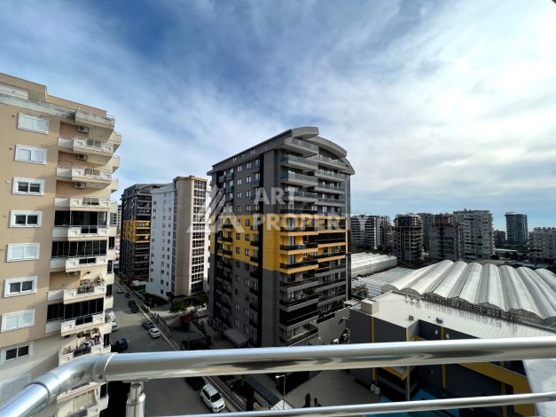 Просторная 2+1 с отдельной кухней в турецком доме развитого района Махмутлар - Ракурс 25