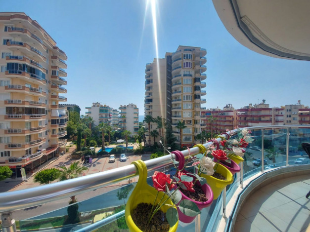 Трехкомнатная меблированная квартира в 100 метрах от Средиземного моря в Махмутлар, 120 м2 - Ракурс 6