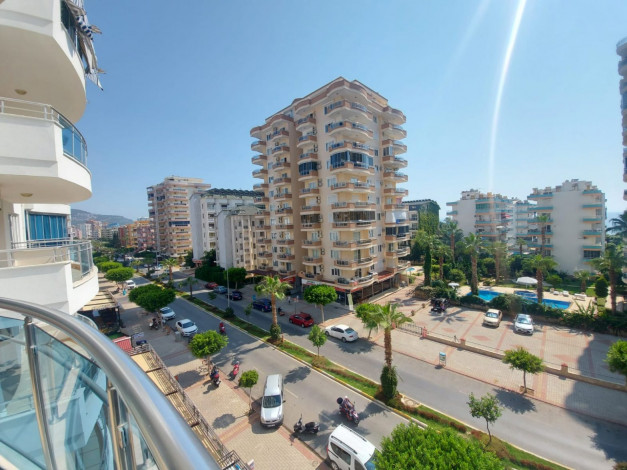 Трехкомнатная меблированная квартира в 100 метрах от Средиземного моря в Махмутлар, 120 м2 - Ракурс 7