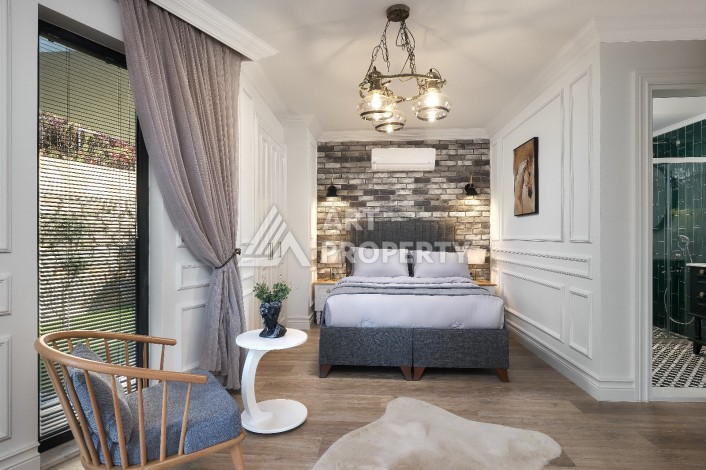 Вилла с видом на море и отдельными апартаментами в элитном районе Каргыджак - Ракурс 3