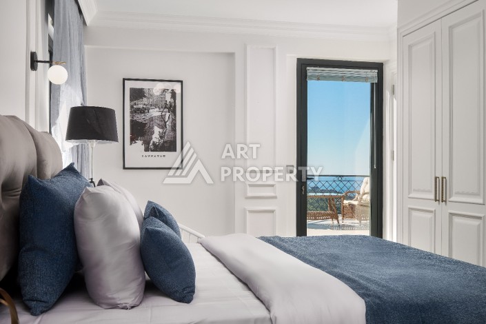 Вилла с видом на море и отдельными апартаментами в элитном районе Каргыджак - Ракурс 7