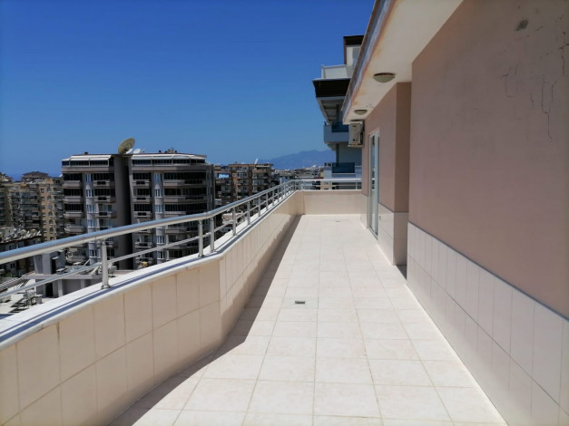 Пентхаус 4+1 с видом на море в районе Махмутлар, 250 м2 - Ракурс 2