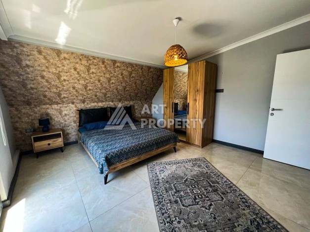 Шикарный меблированный дуплекс 4+1 рядом с морем в самом центре Алании - Ракурс 9