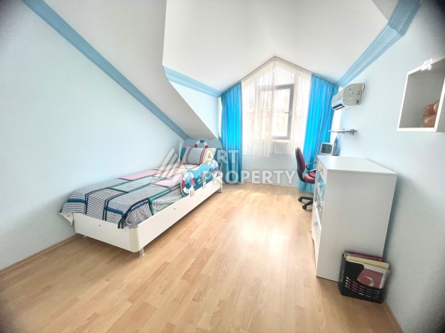 Огромный дуплекс 4+2 , площадью 250 м.кв. рядом с центром Аланьи - Ракурс 10