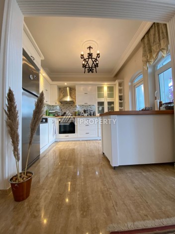 Просторные апартаменты 3+1 рядом со старой крепостью в центре Алании - Ракурс 10