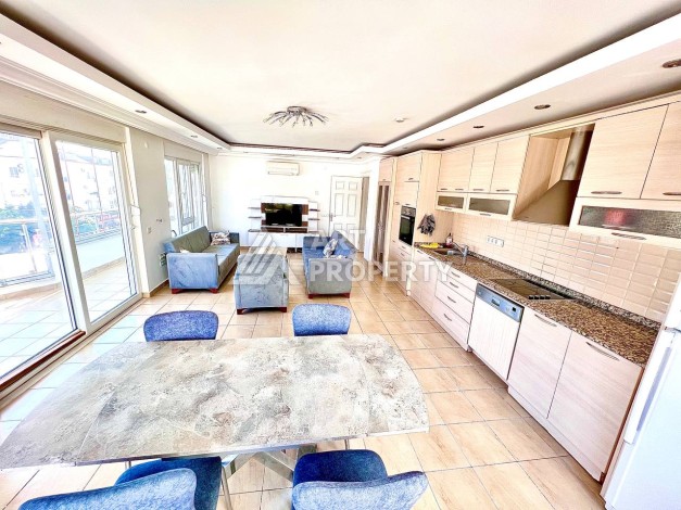 Квартира 3+1 с потрясающим видом на море и крепость в самом центре Алании - Ракурс 8