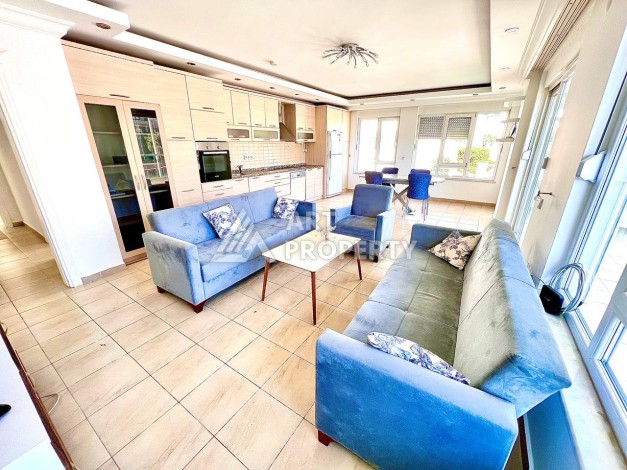 Квартира 3+1 с потрясающим видом на море и крепость в самом центре Алании - Ракурс 9