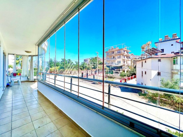 Квартира 3+1 с потрясающим видом на море и крепость в самом центре Алании - Ракурс 21