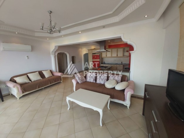 Уютная квартира 3+1 с видом на море и крепость в центре Алании - Ракурс 2