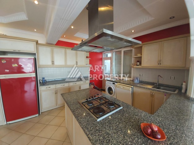 Уютная квартира 3+1 с видом на море и крепость в центре Алании - Ракурс 4