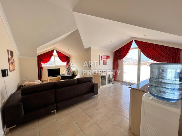 Уютный дуплекс 4+1 с видом на море и замок в центре Алании - Ракурс 8