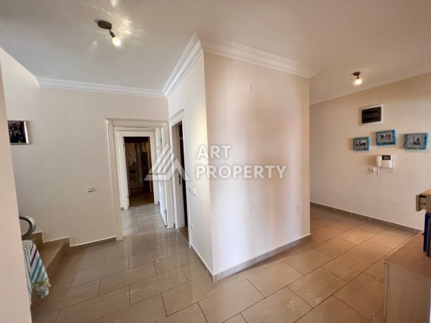 Уютный дуплекс 4+1 с видом на море и замок в центре Алании - Ракурс 13