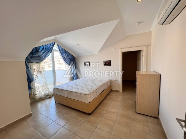 Уютный дуплекс 4+1 с видом на море и замок в центре Алании - Ракурс 19