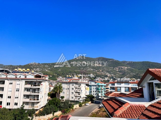 Уютный дуплекс 4+1 с видом на море и замок в центре Алании - Ракурс 32