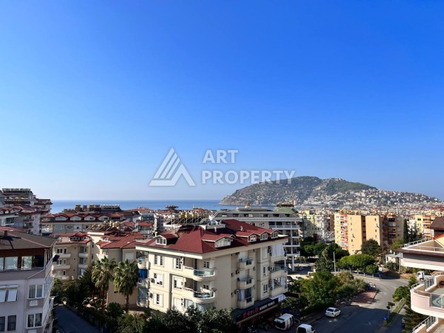 Уютный дуплекс 4+1 с видом на море и замок в центре Алании - Ракурс 34