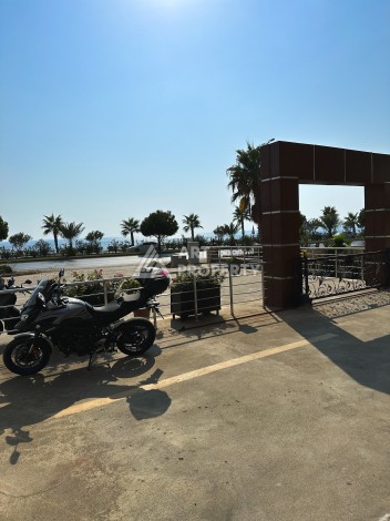 Квартира 3+1 на первой линии моря в Кестеле Аланья в уютном комплексе - Ракурс 2