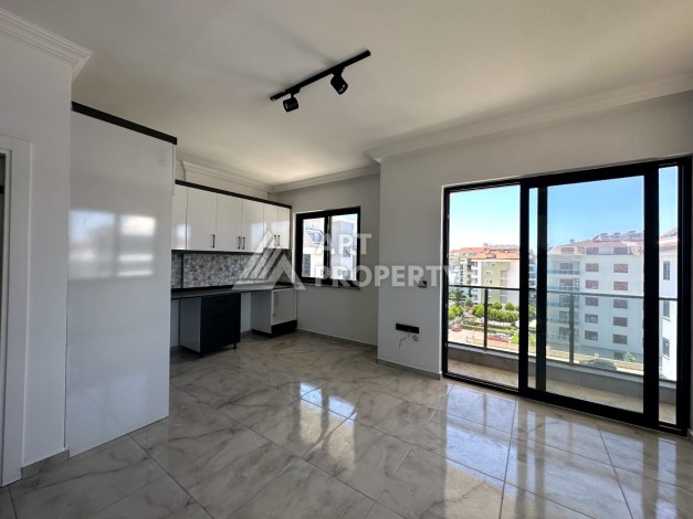 Дуплекс 5+1 с видом на море в элитном районе Кестел всего 200 метров от моря - Ракурс 3