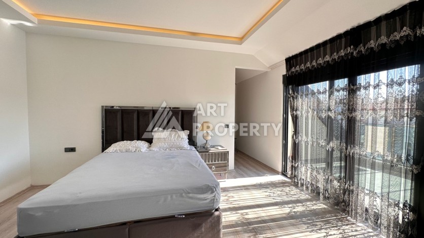 Просторный дуплекс 4+1 , площадью 200 м2 рядом с центром Алании - Ракурс 23