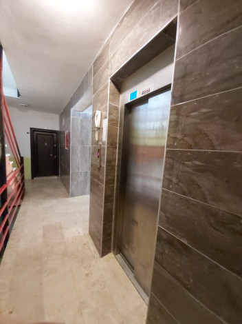 Светлая трехкомнатная квартира в Махмутларе Алания, в 350 метрах от Средиземного моря, 110 м2 - Ракурс 3