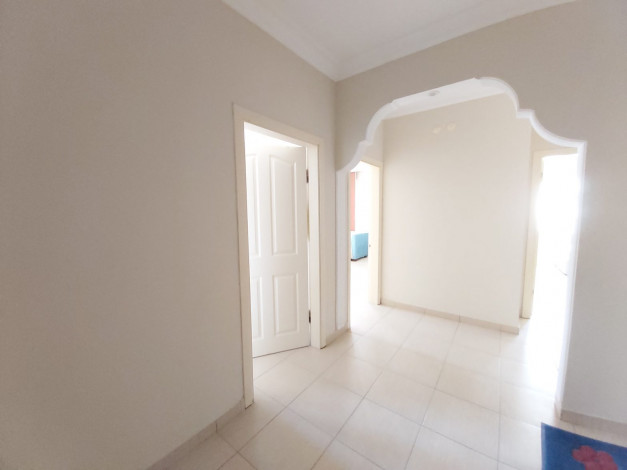 Светлая трехкомнатная квартира в Махмутларе Алания, в 350 метрах от Средиземного моря, 110 м2 - Ракурс 5