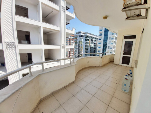 Светлая трехкомнатная квартира в Махмутларе Алания, в 350 метрах от Средиземного моря, 110 м2 - Ракурс 17