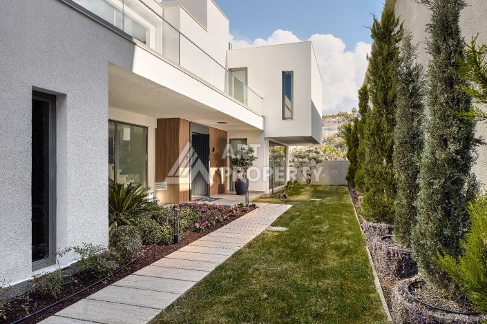 Уникальный комплекс вилл с потрясающим видом на море в районе Каргыджак - Ракурс 23