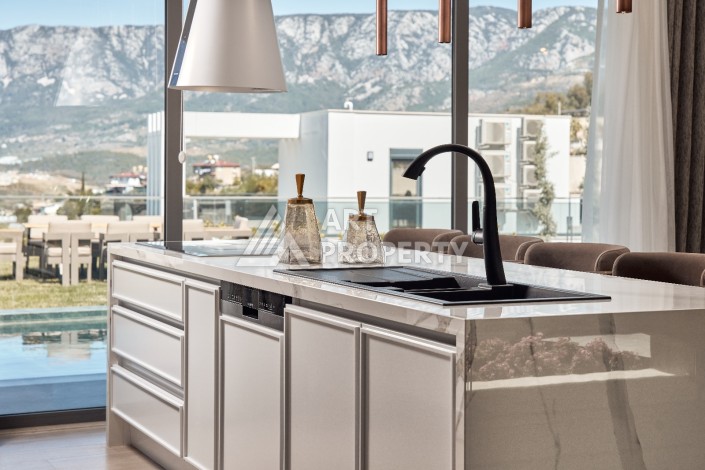 Уникальный комплекс вилл с потрясающим видом на море в районе Каргыджак - Ракурс 39