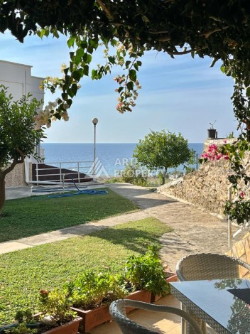 Вилла-таунхаус 2+1 в комплексе на первой линии моря, Демирташ! - Ракурс 2