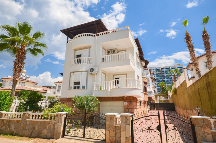 Двухэтажная вилла с панорамным видом на Средиземное море, в районе Махмутлар, Алания, 285 м2 - Ракурс 14