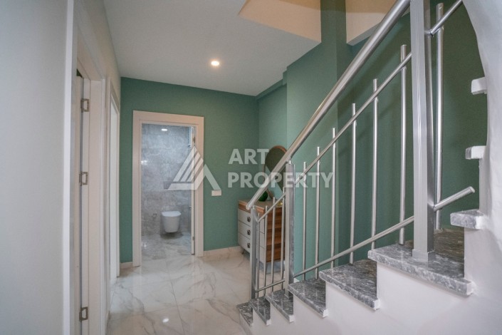 Двухуровневая квартира 2+1 в новом комплексе элитного района Кестел рядом с морем - Ракурс 32