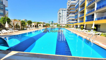Трехкомнатная квартира с панорамным видом на Средиземное море в районе Махмутлар, Алания,120 м2 - Ракурс 2