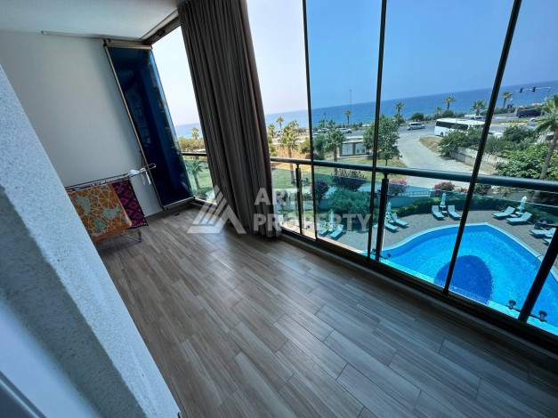 Квартира 1+1 с прямым видом на море в районе Махмутлар - Ракурс 2