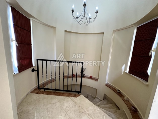 Двухуровневая квартира 2+1  в элитном комплексе района Каргыджак - Ракурс 18