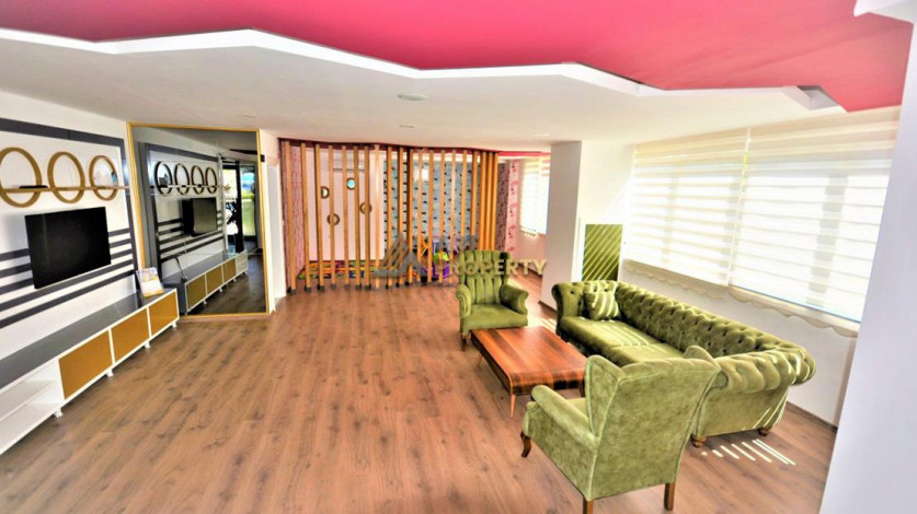 Трехкомнатная квартира с панорамным видом на Средиземное море в районе Махмутлар, Алания,120 м2 - Ракурс 7