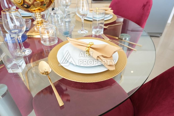 Квартира 2+1 с потрясающим видом на море и крепость в районе Тосмур - Ракурс 8