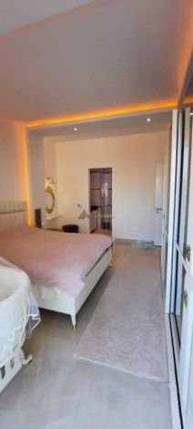 Трехкомнатная квартира в комплексе премиум класса, в 400 метрах от Средиземного моря,Махмутлар, Алания, 130 м2 - Ракурс 3