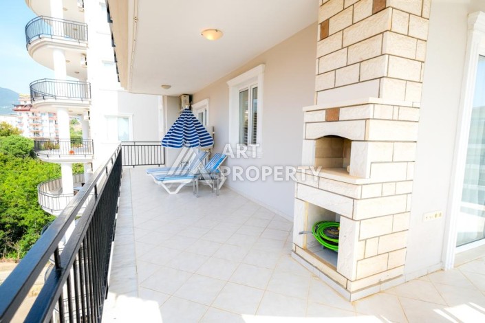 Квартира 2+1 с потрясающим видом на море и крепость в районе Тосмур - Ракурс 28