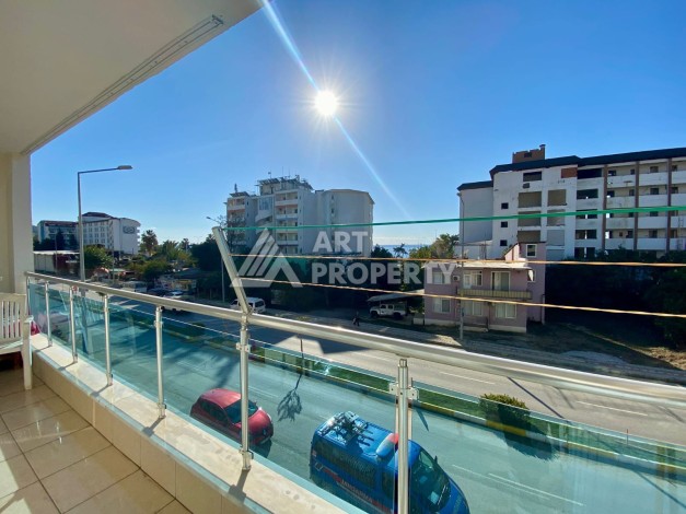 Квартира 1+1 с видом на море  всего в 100 метрах от моря в районе Каргыджак - Ракурс 4