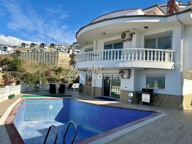 Вилла в районе Каргыджак с видом на море - Ракурс 2