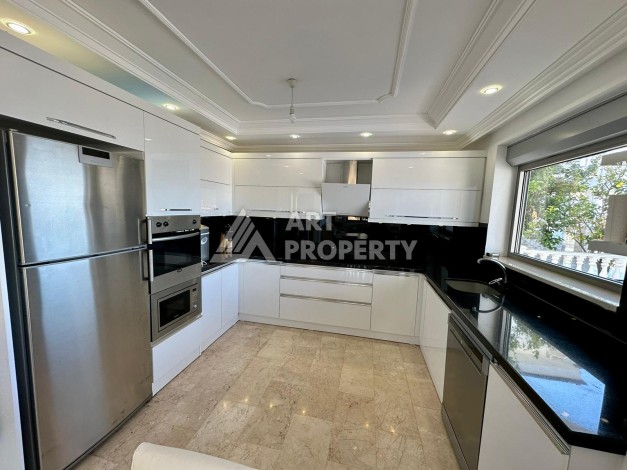 Вилла в районе Каргыджак с видом на море - Ракурс 12