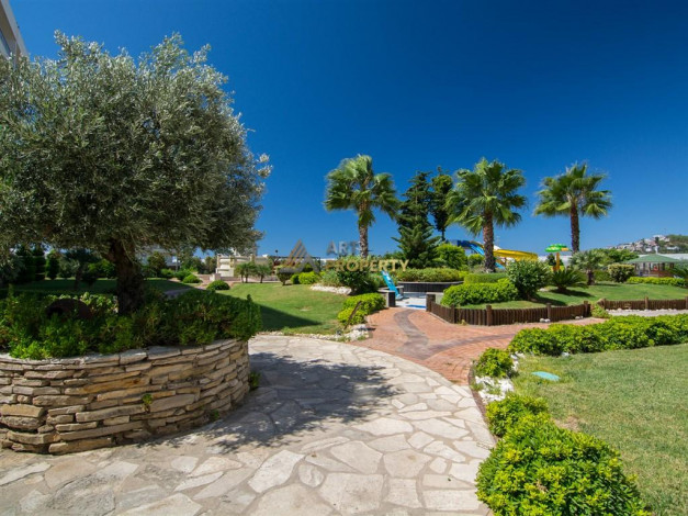 Квартиры 2+1 по отличным ценам в комплексе с инфраструктурой в Демирташ, 100 м2 - Ракурс 25