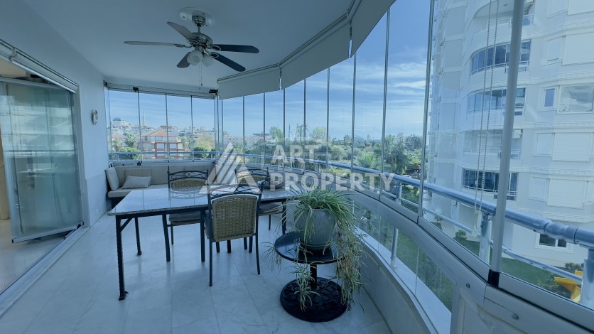 Просторная квартира 3+1 , 165 кв.м на первой береговой линии моря в районе Тосмур - Ракурс 3