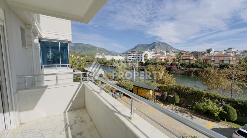 Просторная квартира 3+1 , 165 кв.м на первой береговой линии моря в районе Тосмур - Ракурс 5